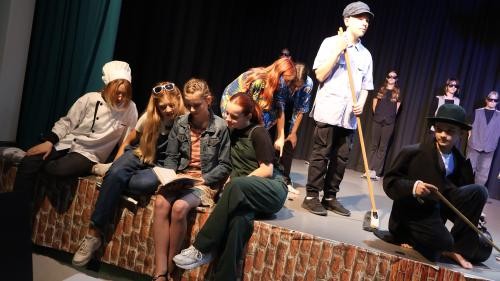 Foto Szene aus dem Theaterstück Momo